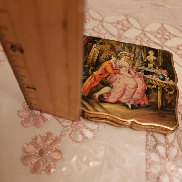 Vintage Courting Compact - Picture 13 of 13